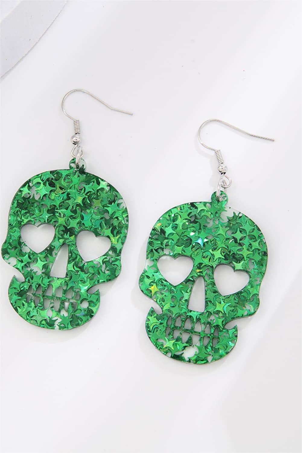 Acrylic Skull Drop Earrings - Stylish Statement Acrylic Skull Earrings for Unique Looks.