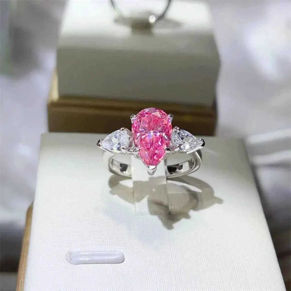 2 Carat Moissanite Ring in 925 Sterling Silver.