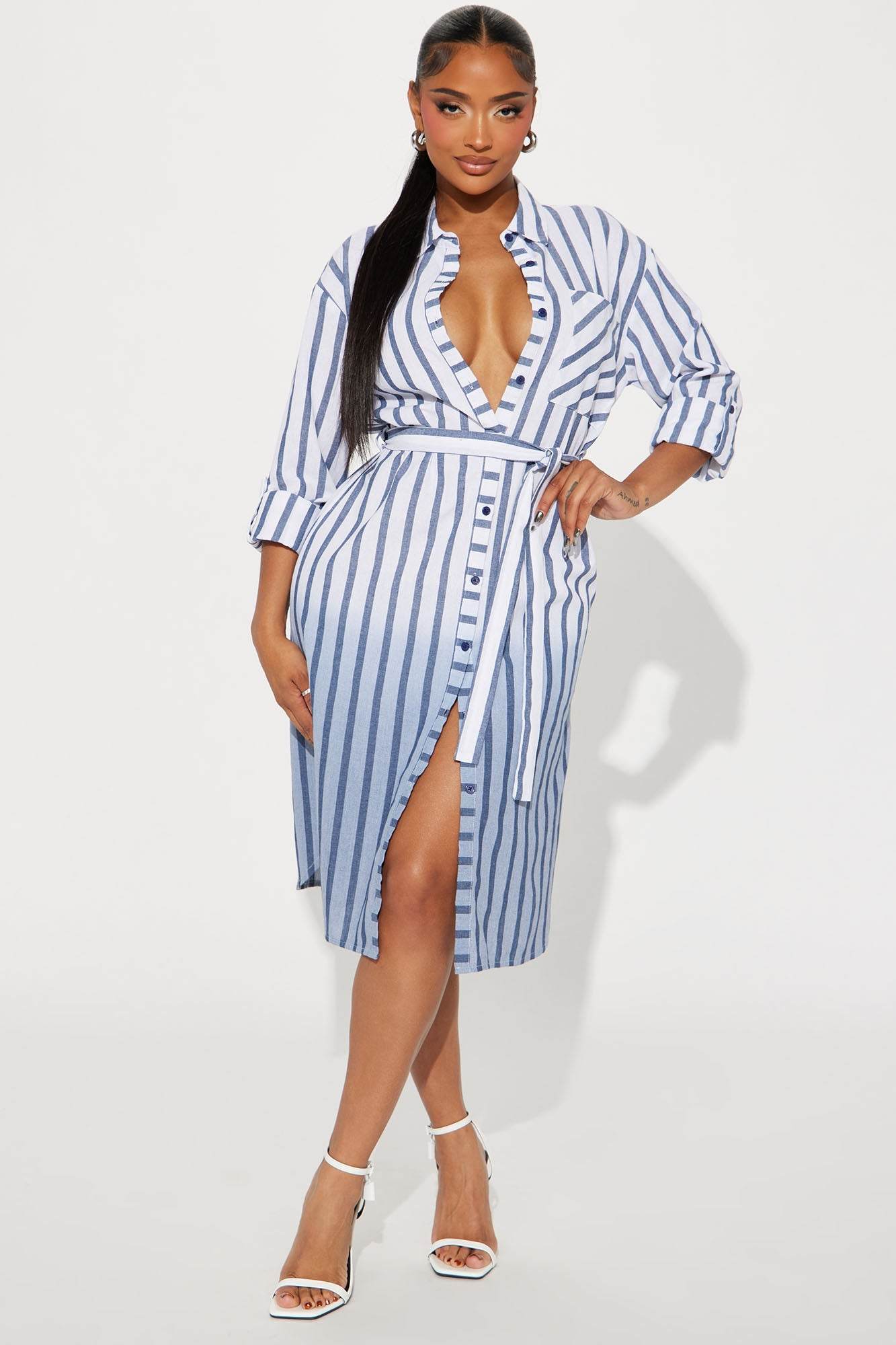 Annalisa Midi Shirt Dress: Timeless Navy Style and ComfortDiscover the Elegance of the Annalisa Midi Shirt DressElevate Your Wardrobe with the Annalisa Midi Shirt Dress
The Annalisa Midi Shirt Dress is the perfect blend of Redemption By Ashley NorthAnnalisa Midi Shirt Dress