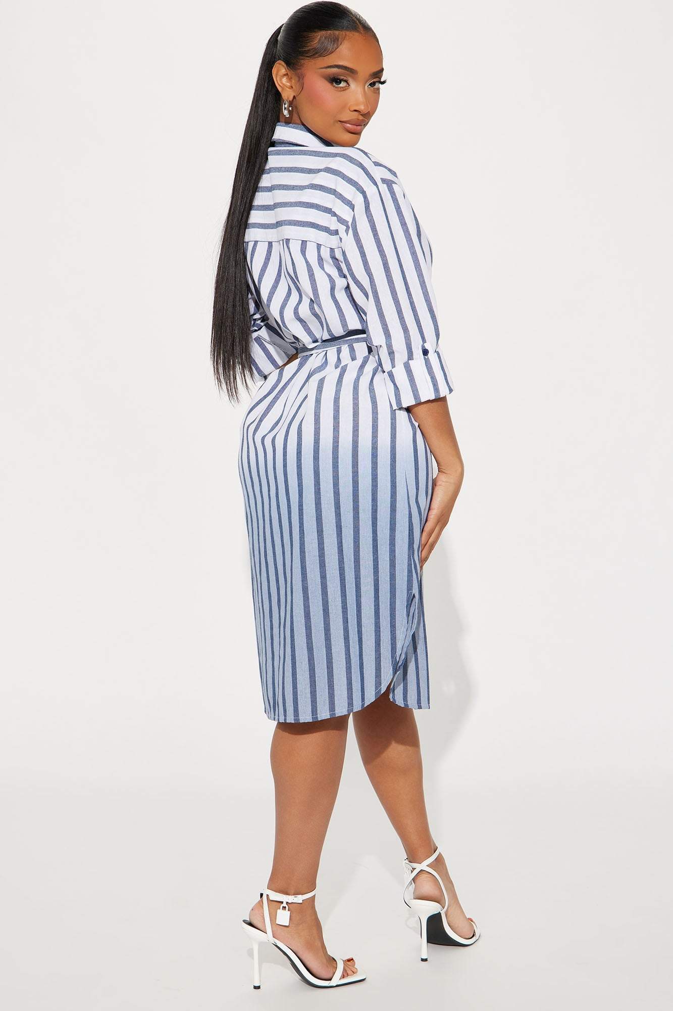 Annalisa Midi Shirt Dress: Timeless Navy Style and ComfortDiscover the Elegance of the Annalisa Midi Shirt DressElevate Your Wardrobe with the Annalisa Midi Shirt Dress
The Annalisa Midi Shirt Dress is the perfect blend of Redemption By Ashley NorthAnnalisa Midi Shirt Dress