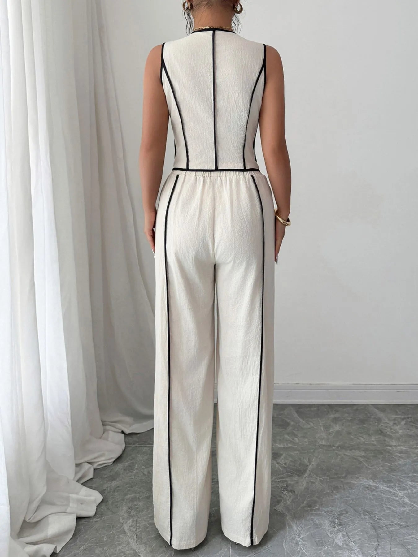 Contrast Trim V-Neck Set and Pants for Effortless Chic Style.