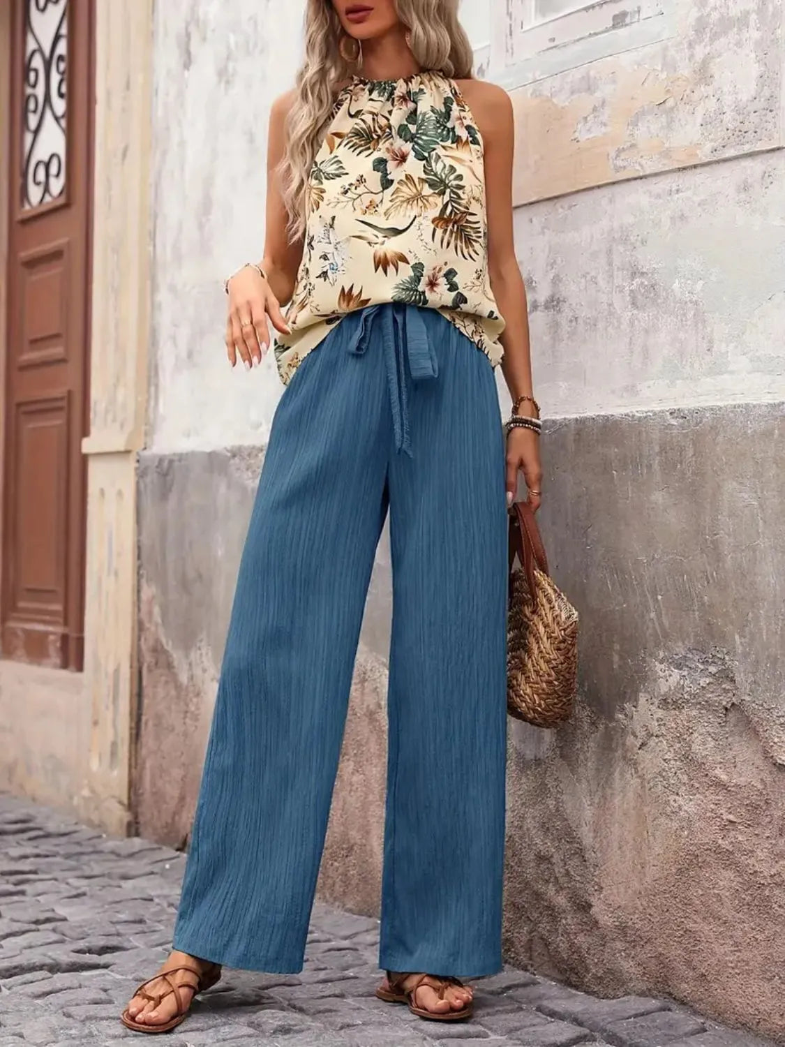 Printed Tank Top and Pants Set for Ultimate Style and Comfort.