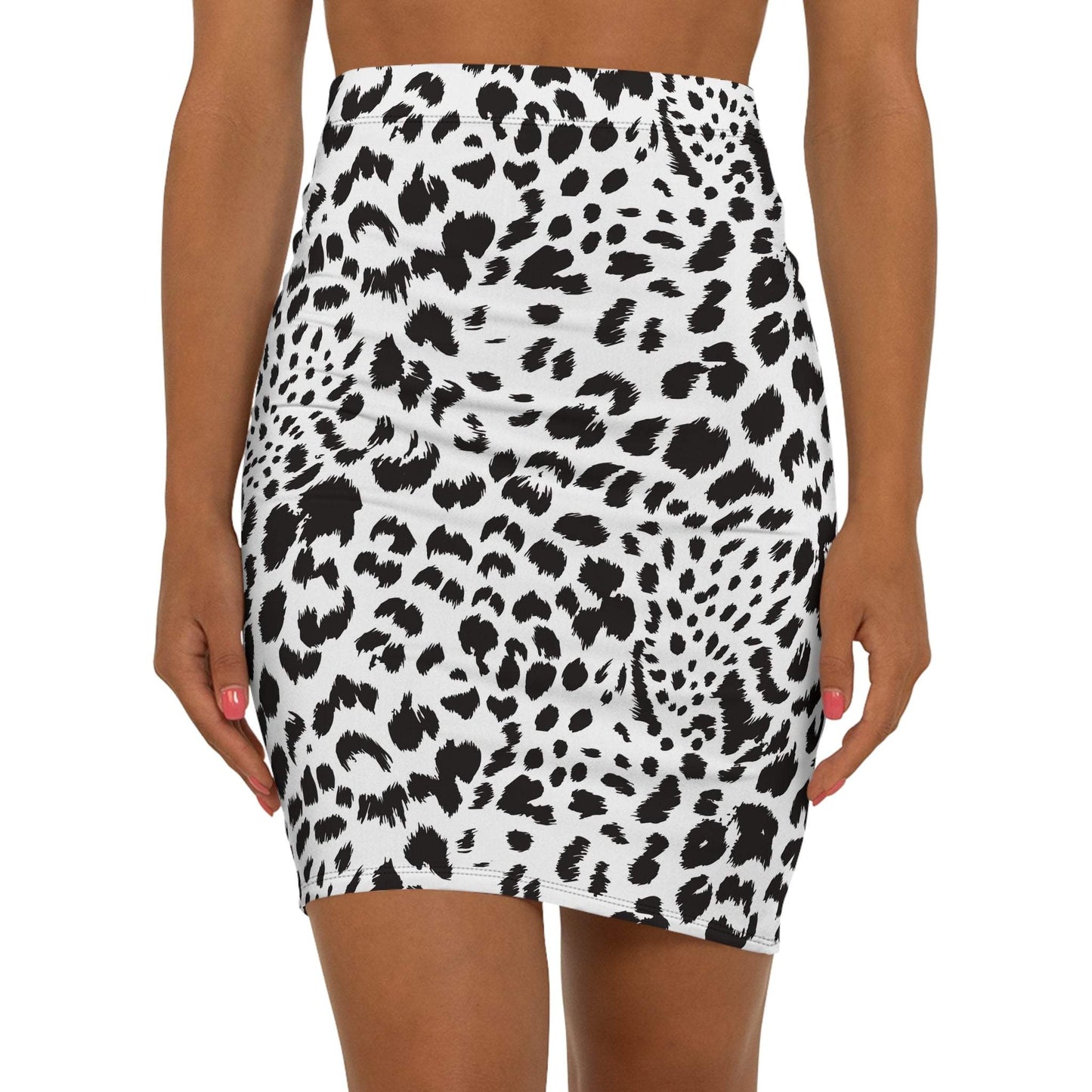 Women's animal print pencil skirt mid-waist in black and white bold leopard pattern