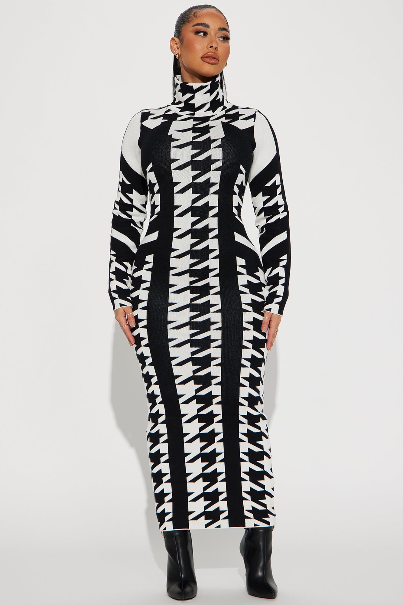 Houndstooth Sweater Maxi Dress - Black/White.