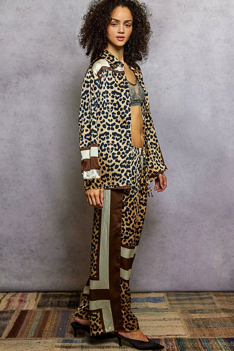 Leopard Printed Wide Leg Pants for Stylish Comfort and Versatile Style.