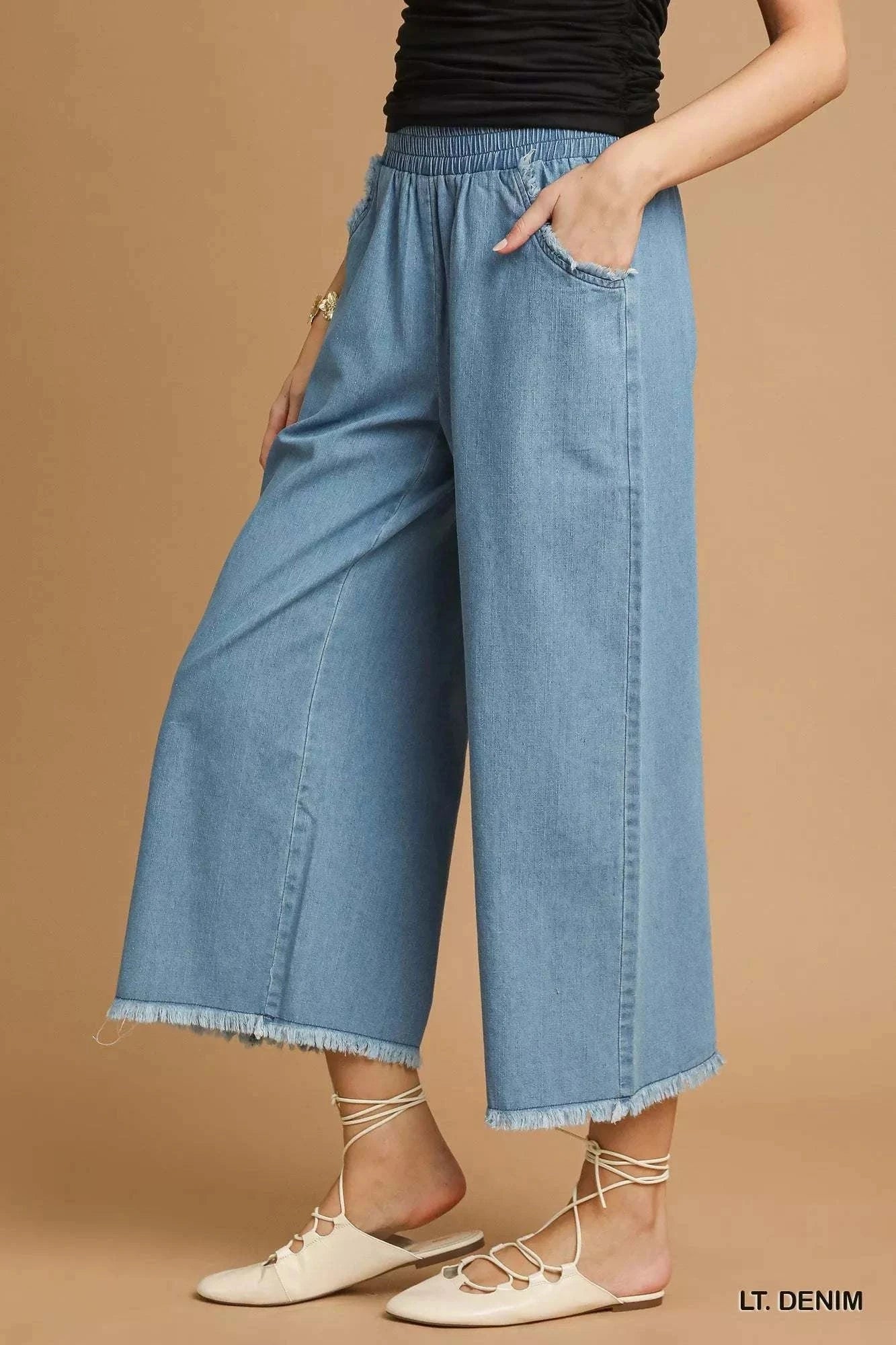 Umgee washed fringe hem wide leg light denim jeans with elastic waistband and side pockets